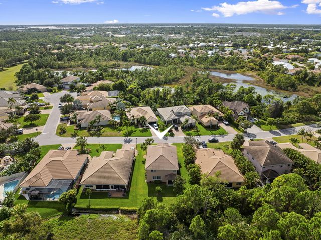 505 NW Windflower Terrace, Jensen Beach, FL 34957
