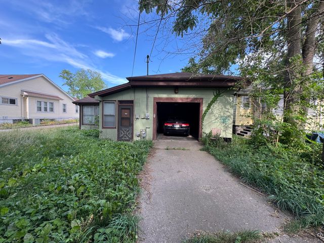 6612 Alexander Avenue, Hammond, IN 46323