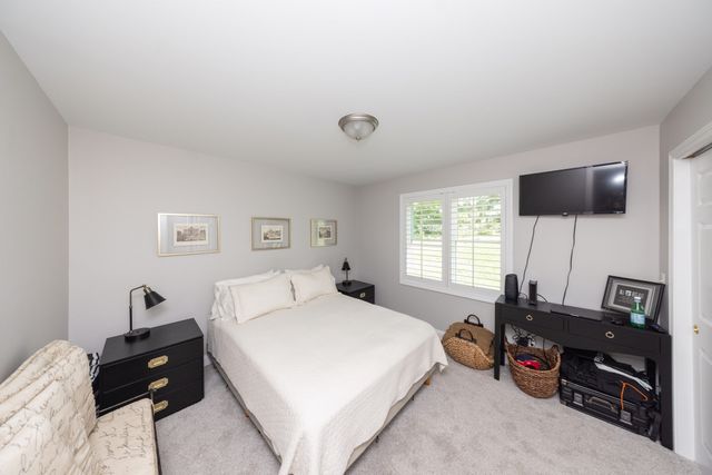 17 Harwood Farm Road, Southbridge, MA 01550