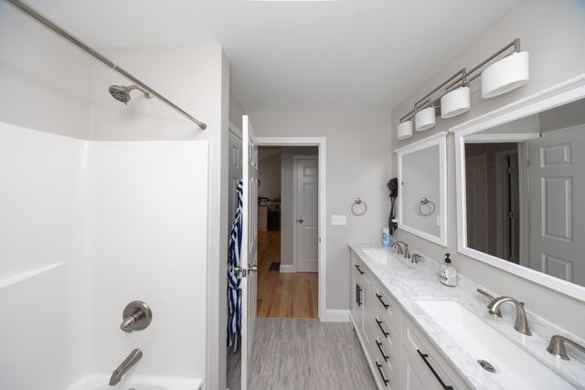 17 Harwood Farm Road, Southbridge, MA 01550