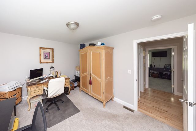 17 Harwood Farm Road, Southbridge, MA 01550