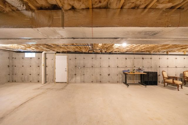 17 Harwood Farm Road, Southbridge, MA 01550