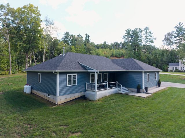 17 Harwood Farm Road, Southbridge, MA 01550