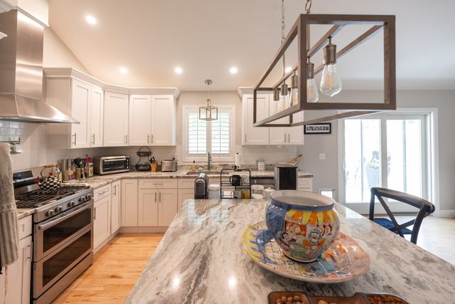 17 Harwood Farm Road, Southbridge, MA 01550