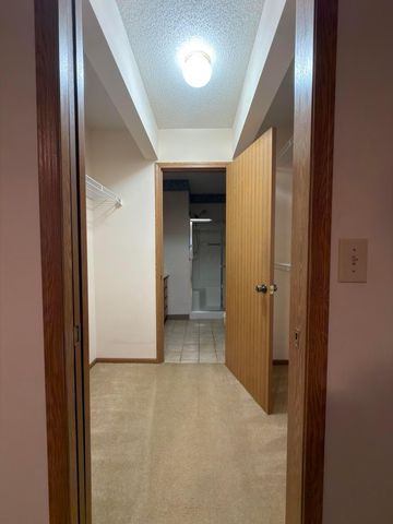 5365 Pond View Drive, Westerville, OH 43081