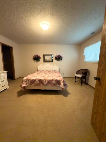 5365 Pond View Drive, Westerville, OH 43081