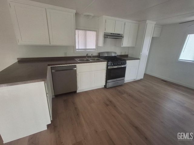 1501 Calcutta Drive 9, Bakersfield, CA 93307