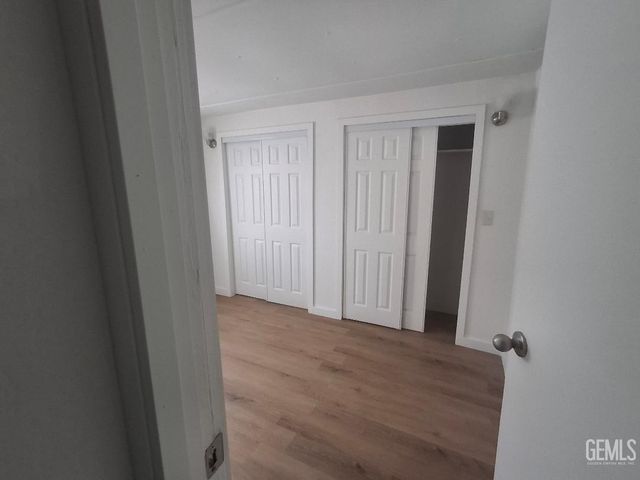 1501 Calcutta Drive 9, Bakersfield, CA 93307