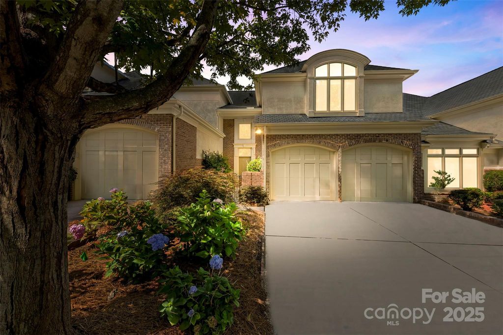 8934 Challis Hill Lane, Charlotte, NC 28226
