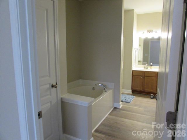 10125 Westmoreland Road 2E, Cornelius, NC 28031