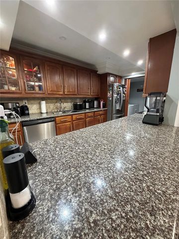 8408 NW 8th St 8408, Miami, FL 33126