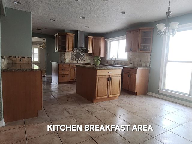 941 Magnolia Street, Lake Jackson, TX 77566