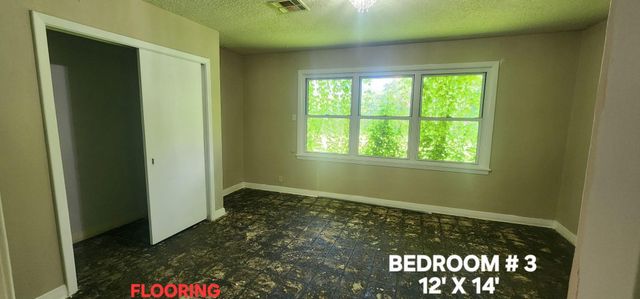 941 Magnolia Street, Lake Jackson, TX 77566