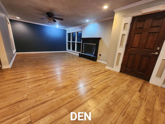 941 Magnolia Street, Lake Jackson, TX 77566