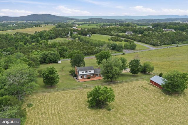 2447 HEADQUARTERS RD, Edinburg, VA 22824