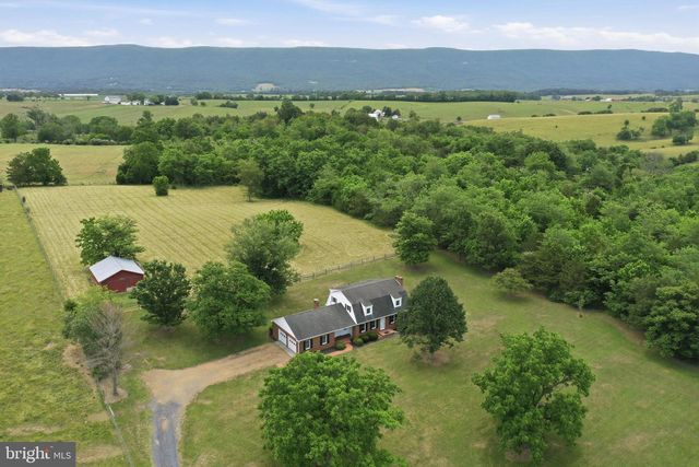 2447 HEADQUARTERS RD, Edinburg, VA 22824