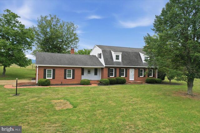 2447 HEADQUARTERS RD, Edinburg, VA 22824