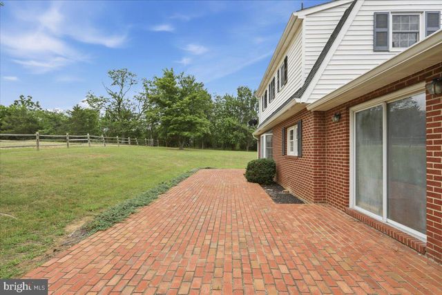 2447 HEADQUARTERS RD, Edinburg, VA 22824