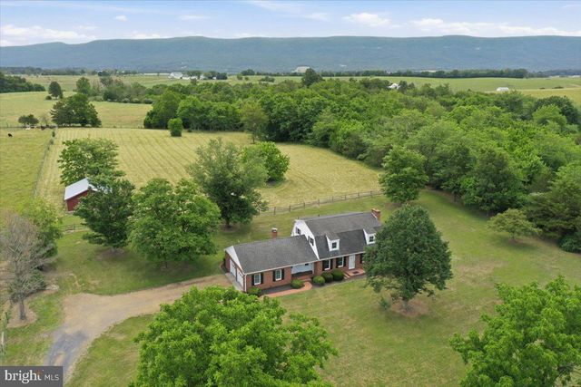 2447 HEADQUARTERS RD, Edinburg, VA 22824