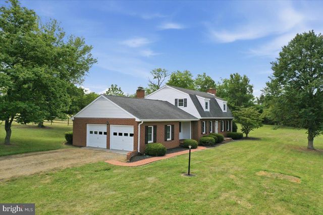 2447 HEADQUARTERS RD, Edinburg, VA 22824
