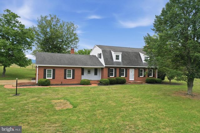 2447 HEADQUARTERS RD, Edinburg, VA 22824