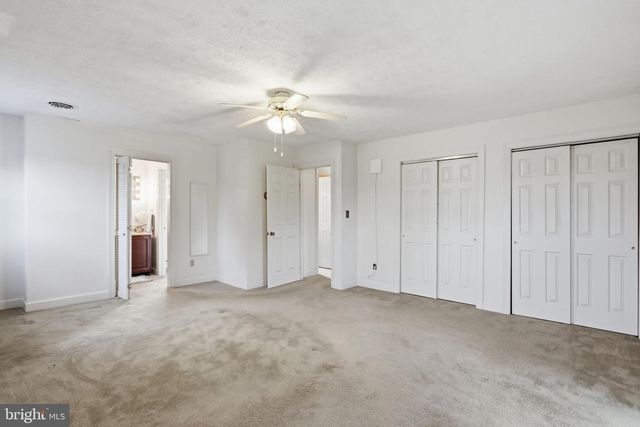 2447 HEADQUARTERS RD, Edinburg, VA 22824