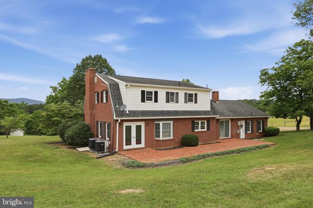 2447 HEADQUARTERS RD, Edinburg, VA 22824