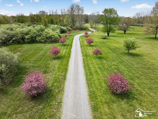 5420 Summerfield Road, Petersburg, MI 49270