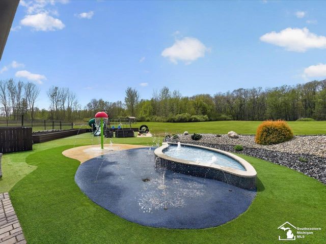 5420 Summerfield Road, Petersburg, MI 49270