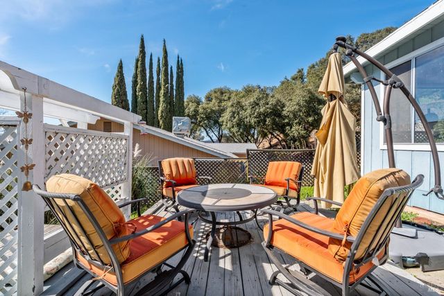 2960 Oak Crest Ave, Lucerne, CA 95458