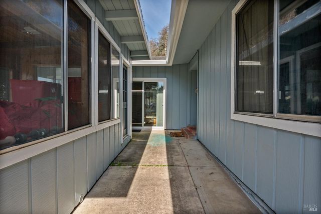 2960 Oak Crest Ave, Lucerne, CA 95458