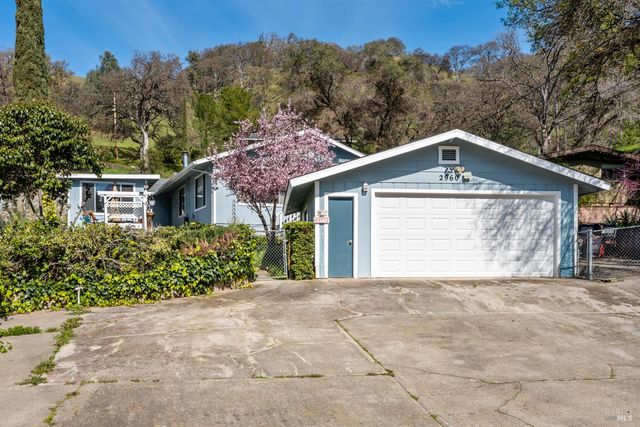 2960 Oak Crest Ave, Lucerne, CA 95458