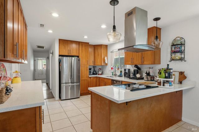 2960 Oak Crest Ave, Lucerne, CA 95458