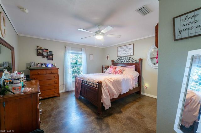 7049 Tide CIR, Labelle, FL 33935