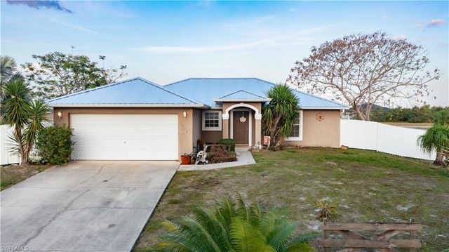 7049 Tide CIR, Labelle, FL 33935