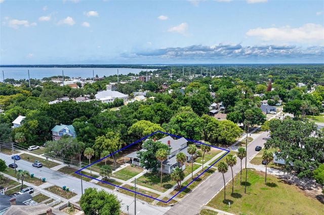 527 E LEMON AVENUE, Eustis, FL 32726