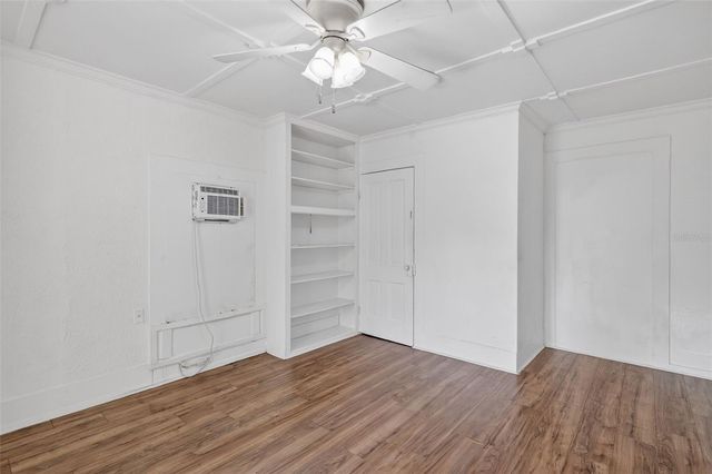 527 E LEMON AVENUE, Eustis, FL 32726