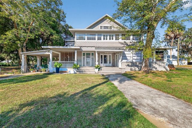 527 E LEMON AVENUE, Eustis, FL 32726