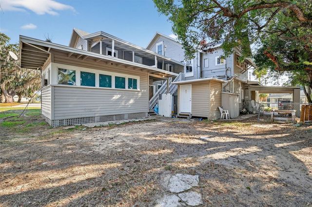 527 E LEMON AVENUE, Eustis, FL 32726