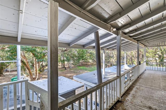 527 E LEMON AVENUE, Eustis, FL 32726