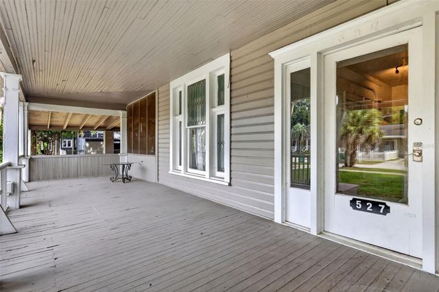 527 E LEMON AVENUE, Eustis, FL 32726