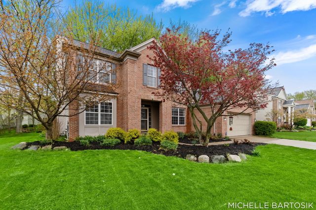3641 Windwood Drive NE, Rockford, MI 49341