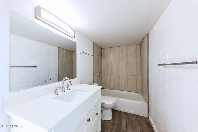 6320 N 16TH Street, Phoenix, AZ 85016