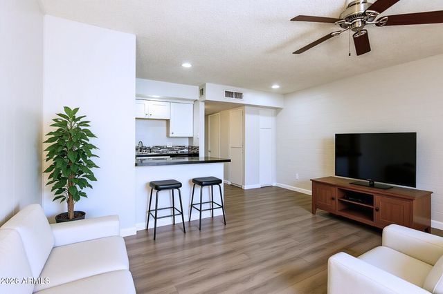 6320 N 16TH Street, Phoenix, AZ 85016