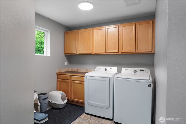 6858 Flute Street SE, Lacey, WA 98513