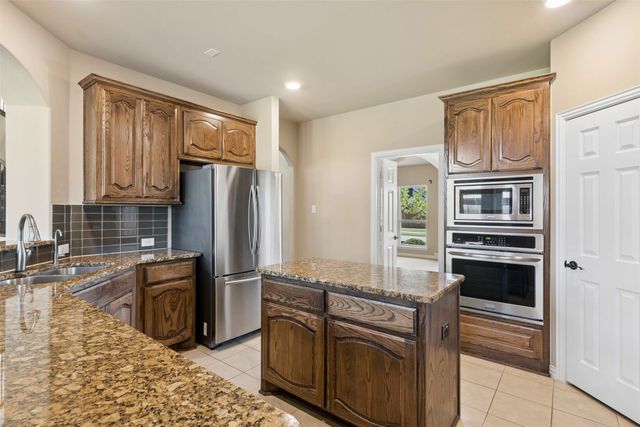 2446 Old Stables Drive, Celina, TX 75009