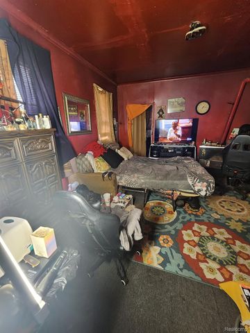 2124 E FOREST Avenue, Detroit, MI 48207