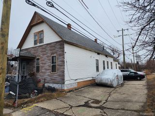 2124 E FOREST Avenue, Detroit, MI 48207