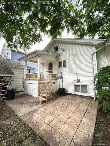 403 California Avenue, Royal Oak, MI 48067