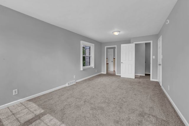 359 Meadow Ln, Oak Grove, KY 42262
